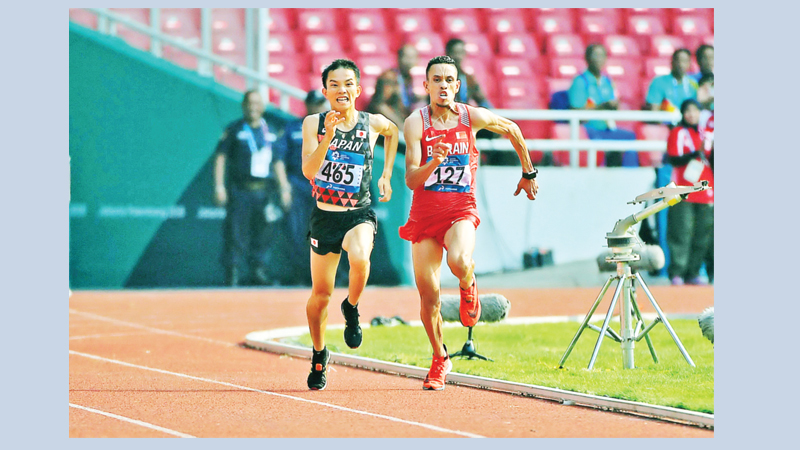 Japan’s Inoue runs away
with marathon gold