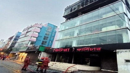 Fire breaks out at Dhaka's Baridhara multi-storied building
