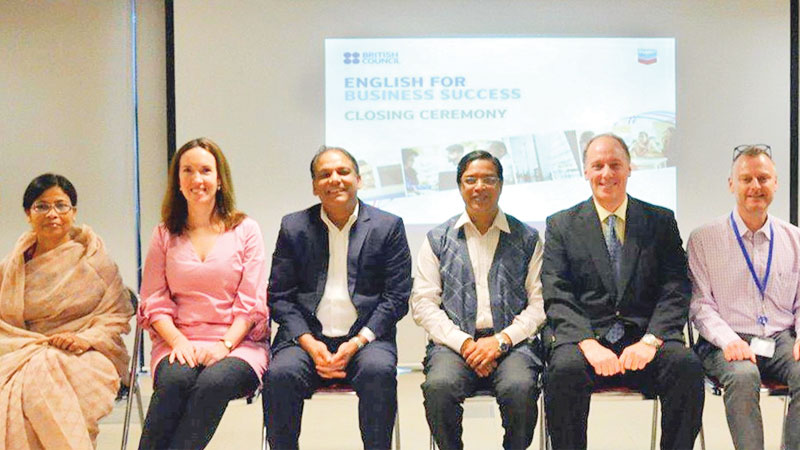 3,000 graduates get English speaking training
