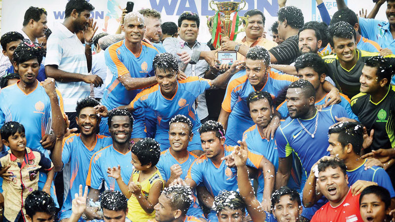 Tuck steers Abahani to win 9th title