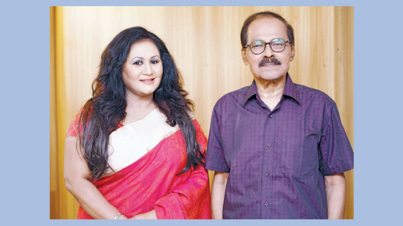 Abdul Hadi sings to Fahmida Nabi’s tune