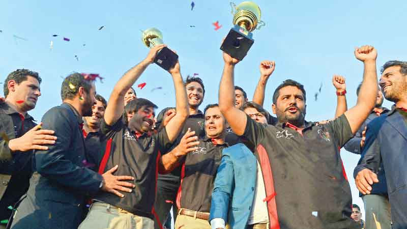 Hero�s welcome for Afghan team 
