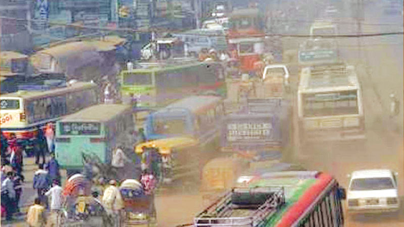 Air pollution 
in Dhaka 