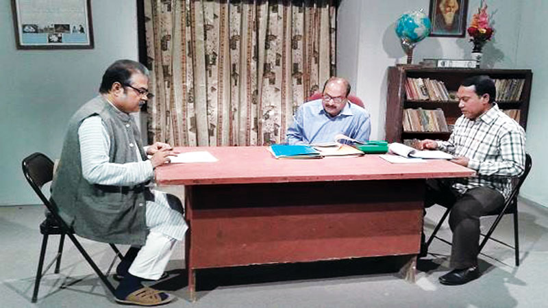 Small screen�s arrangement on Amar Ekushey