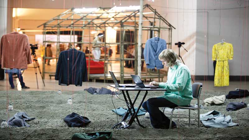 T�te-�-t�te with Angie Hiesl