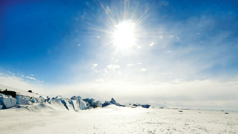 Antarctic temperatures hit record 17.5C as warming accelerates
