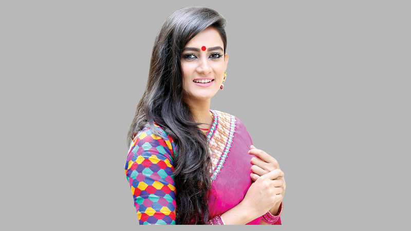 Aparna Ghosh in ‘Ek Dhile Dui Pakhi’