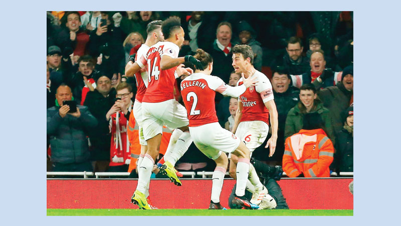 Arsenal breeze past Chelsea