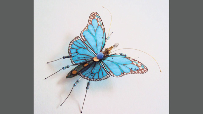 Artist Turns E-waste Into Sculptures