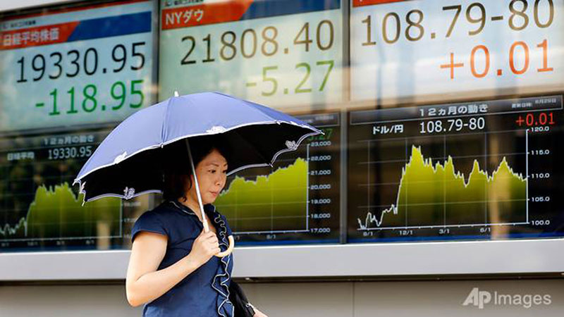 Yen rallies, stocks down as 
N Korea fires missile over Japan