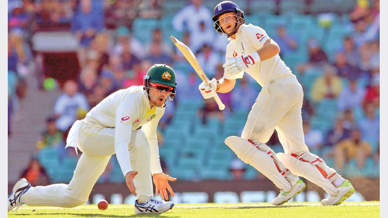 Root falls short of elusive ton as Aussies hit back