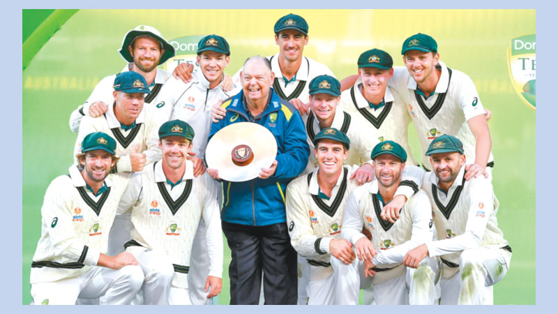 Australia thrash Pakistan with day to spare