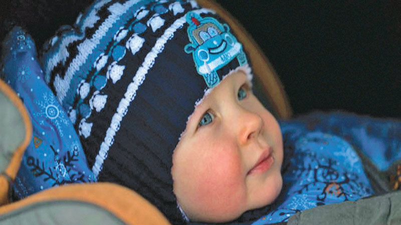 Dressing baby for a 
safe winter drive
