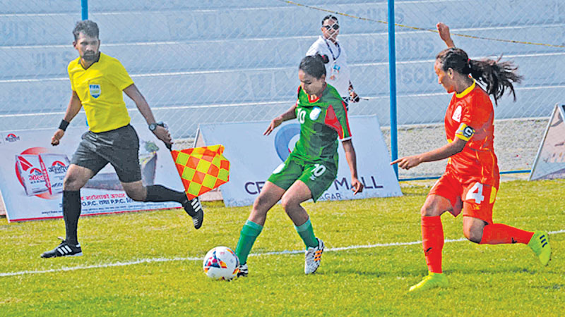 Bangladesh storm into semis