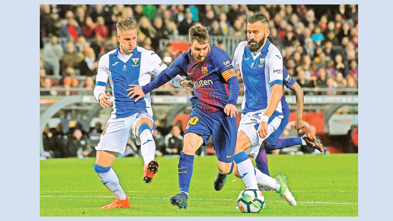 Barca equal unbeaten streak record