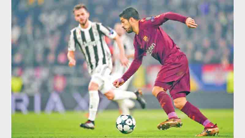 Barca, Chelsea reach last 16 as ManU lose
