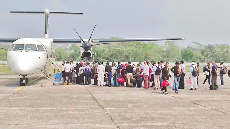 Dhaka-Barisal air passengers often face flight suspension 
