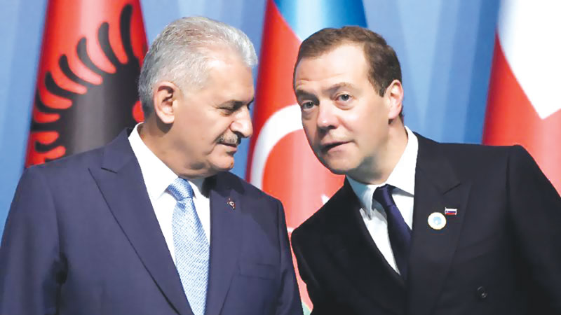Russia to lift some Turkey sanctions, tomato ban stays