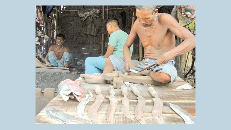 Blacksmiths make brisk business before Eid