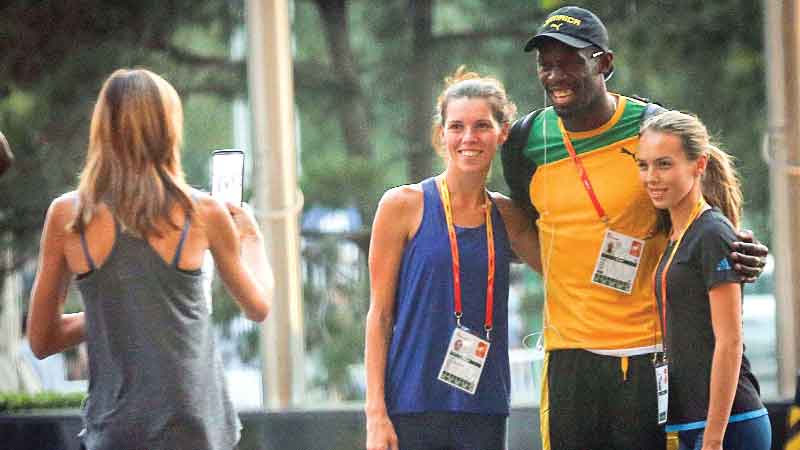 Bolt, Gatlin rivalry fast out of the blocks
