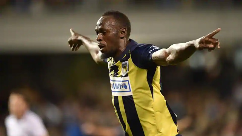 �Rusty� Bolt beats Gatlin in 100m thriller
