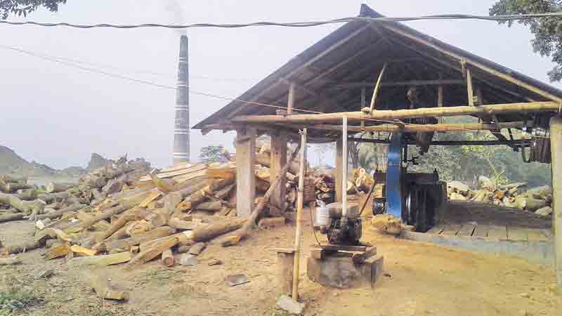 Book the brick-kilns for not following rules 