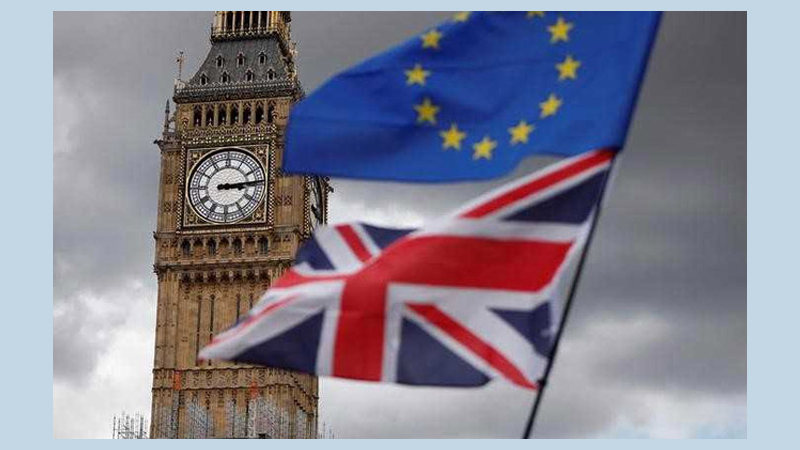 Brexit bill becomes law, 
allowing UK to leave EU