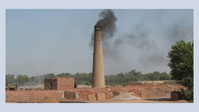 Brick kiln being set up near croplands in Faridpur village