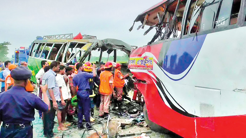 13 killed as buses collide in Rangpur