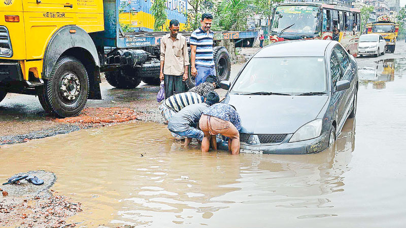 CDA, CCC at loggerheads over waterlogging in Ctg