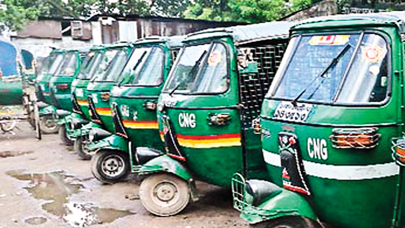 CNG auto-rickshaws fleecing commuters