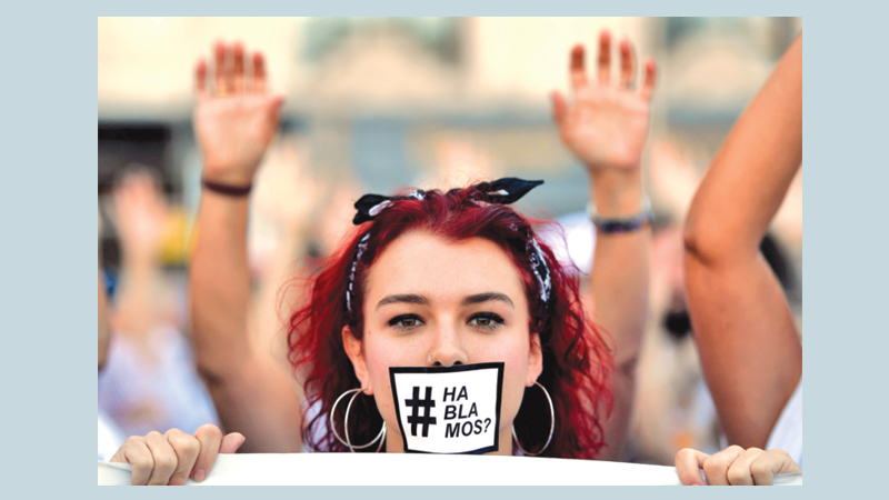 Spain protesters demand action 