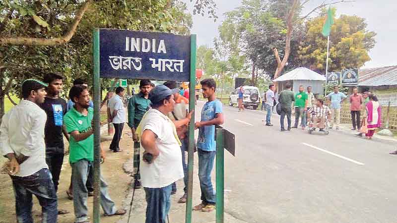 Traders demand railway connection 
between Burimari, Changrabandha
