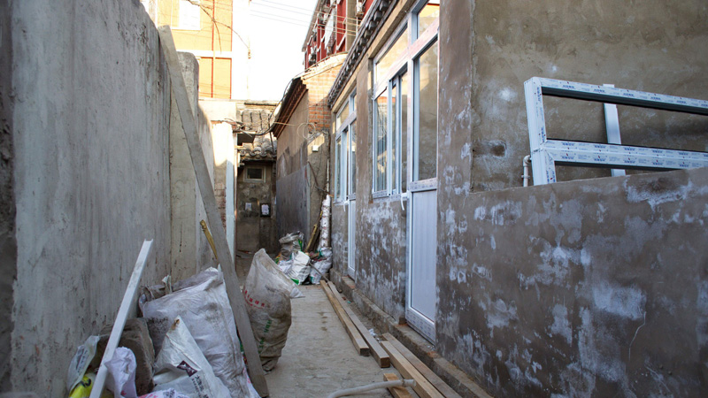 Sky high prices for Beijing low rises, with school rights