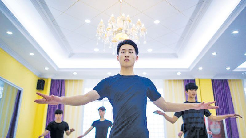 China keep World Cup dream alive