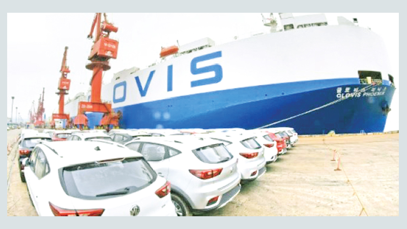 China’s trade surplus with US jumps, global imports surge