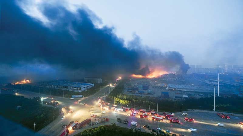 Huge blasts leave scores dead in China
