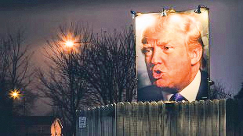Chomsky: We owe the rise of rump to fear and the breakdown of society'