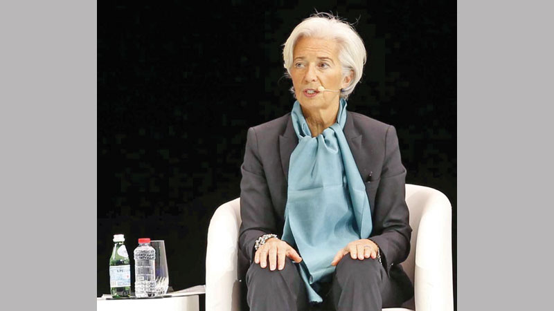 IMF forecasts tepid growth 
for world economy