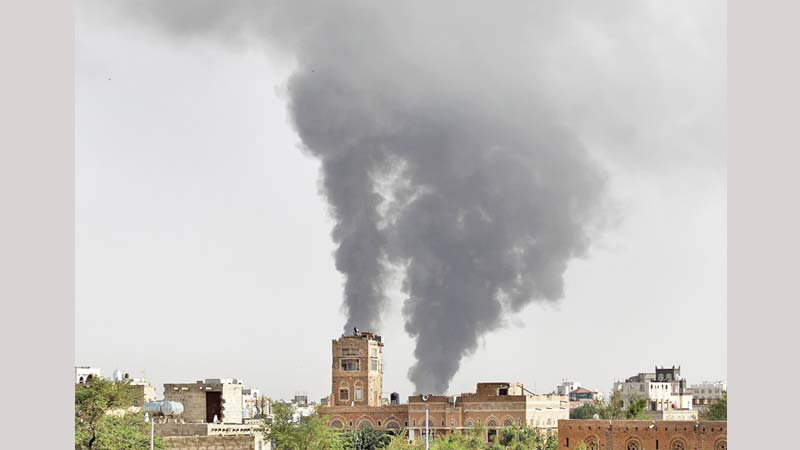 Coalition attack on Yemen army base kills  30