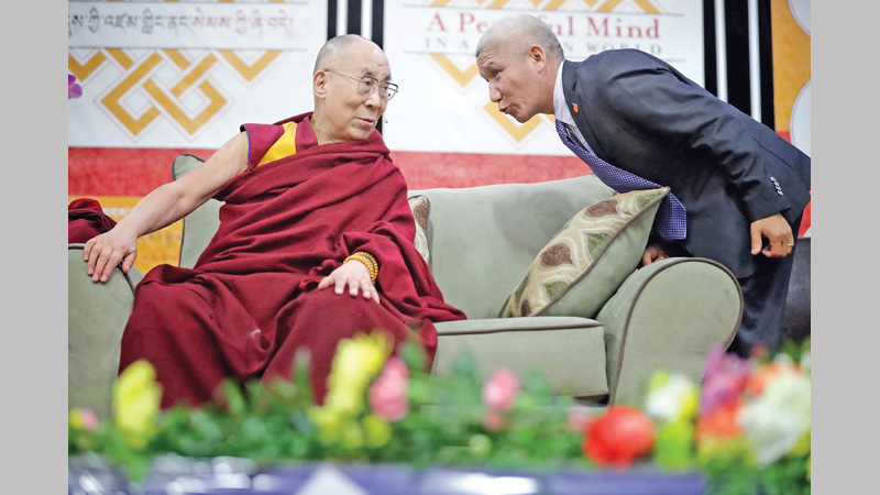 Obama meets Dalai Lama behind closed doors