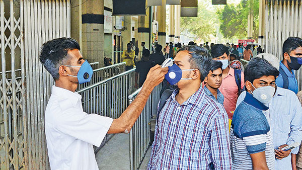 Doctors, caregivers unguarded for scanty protective gears 