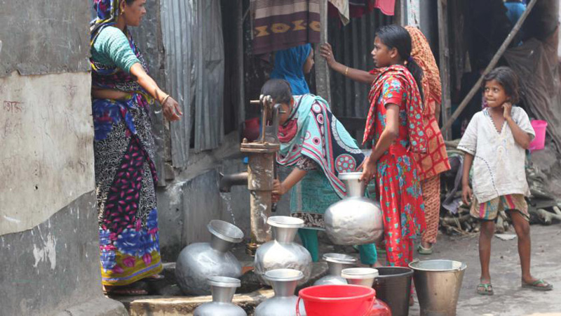 Drinking water highly 
unsafe in Barisal 