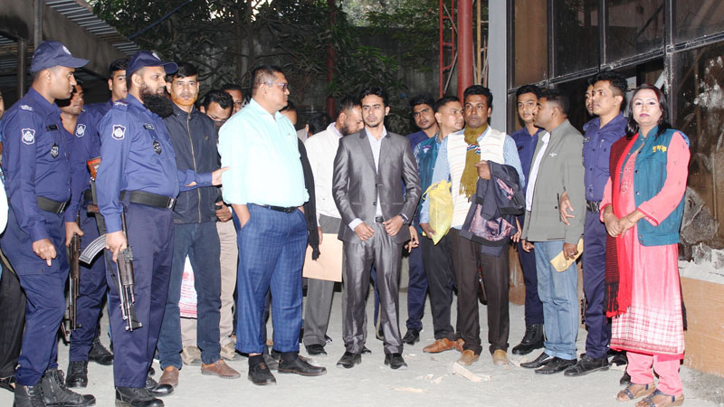 ACC arrests 11 PWD engrs, 2 suppliers