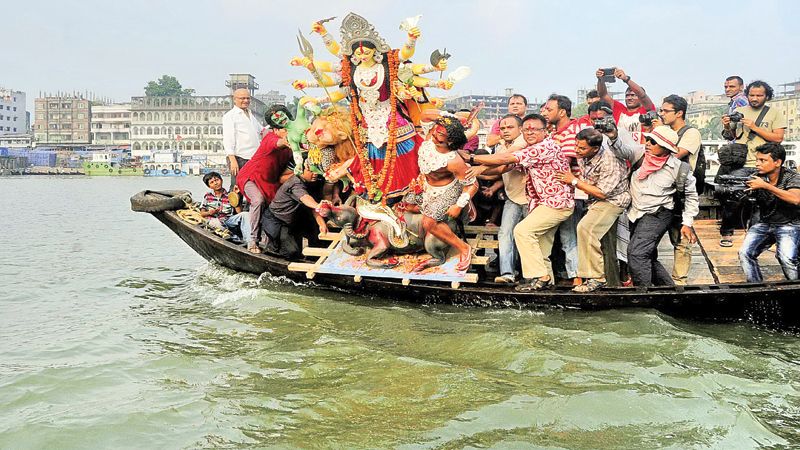 Durga Puja begins with Maha Shashthi rituals