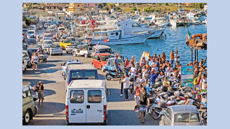 EU powers push for uptake of migrant relocation pilot scheme
