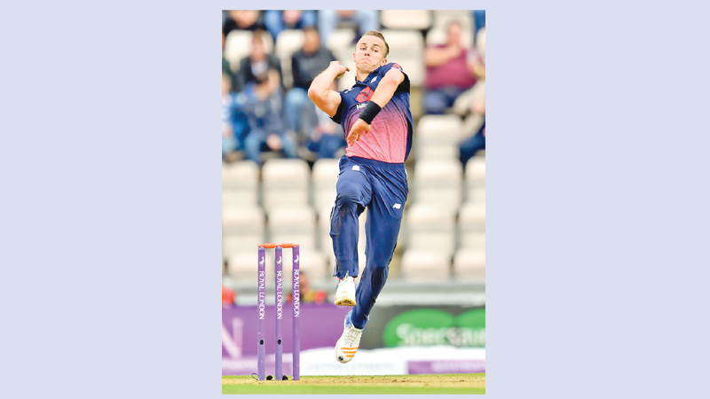 England call up Curran for Ashes tour