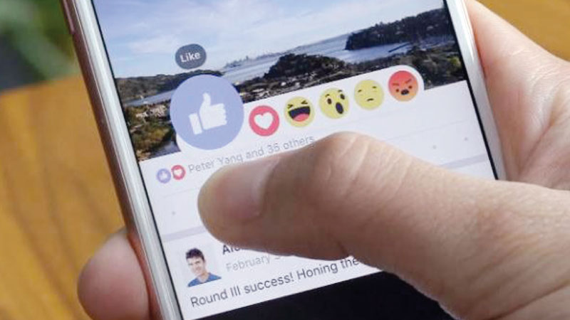 Facebook changes �like� button