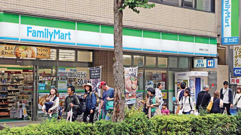 �Konbini� stores indispensable part of daily life in Japan