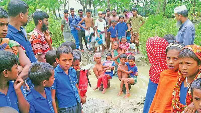 Sufferings mount as villagers damage embankment 